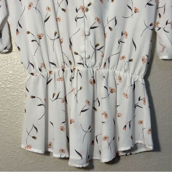 Sienna Sky White Flutter Sleeve Peplum Blouse Women’s Small. - Picture 4 of 8